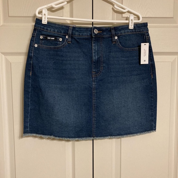 Dkny Dresses & Skirts - DKNY Jeans Mid Rise Denim Skirt size 12